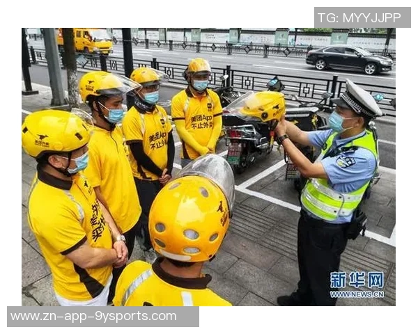 东契奇调侃海斯骑车太危险呼吁大家佩戴头盔安全出行