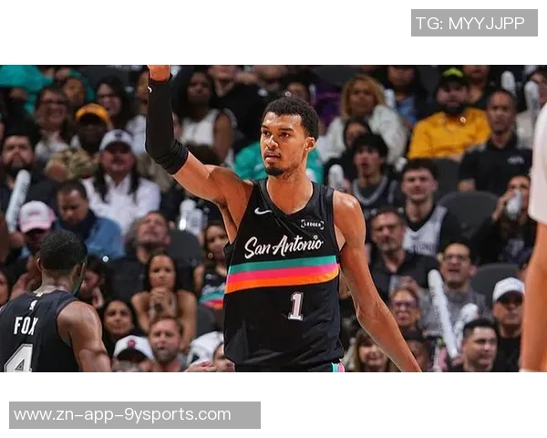 文班亚马替补出战表现亮眼带领球队取得7胜1负佳绩