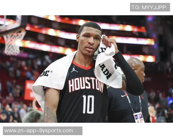 小贾巴里谈双内线战术成功之道强调抢占进攻篮板的重要性 小贾巴里谈双内线战术成功之道强调抢占进攻篮板的重要性